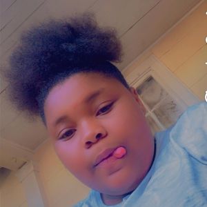 Meet your Posher, Larionna